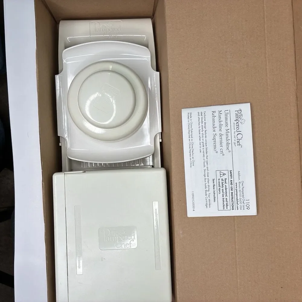 Pampered Chef Ultimate Mandoline Slicer Complete With All 4 Blades #1109 EUC